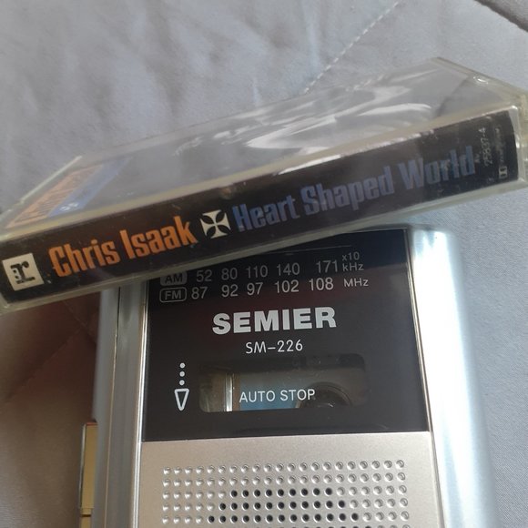 CHRIS ISAAK Heart Shaped World Cassette 1989 US Release Reprise Records Tested - Picture 4 of 9